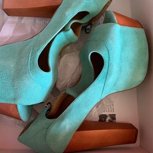 Jeffrey Campbell: Genuine Suede Beige & Turquoise
